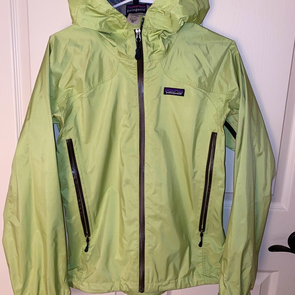 Women’s Patagonia Rain Jacket